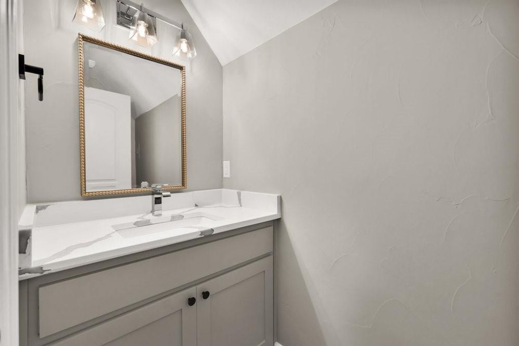 1/2 Bath in Upstairs Flex Room
