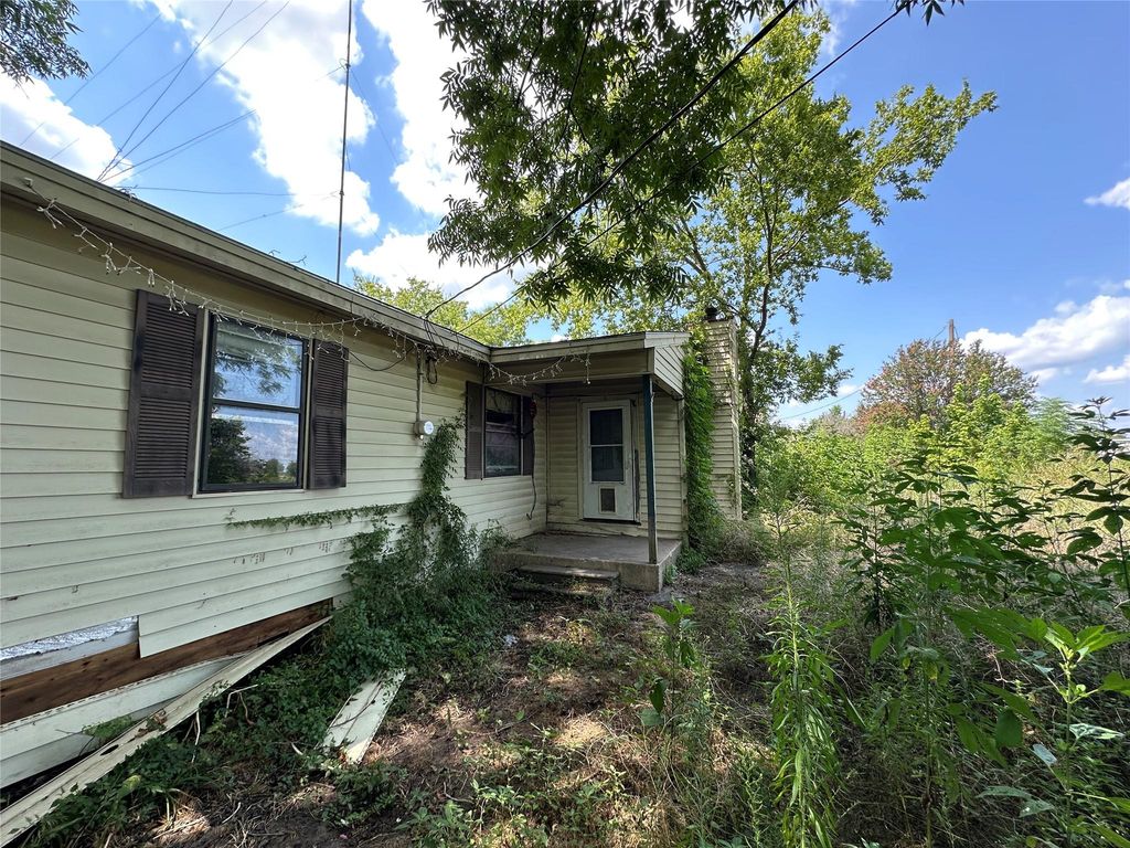 View of property exterior