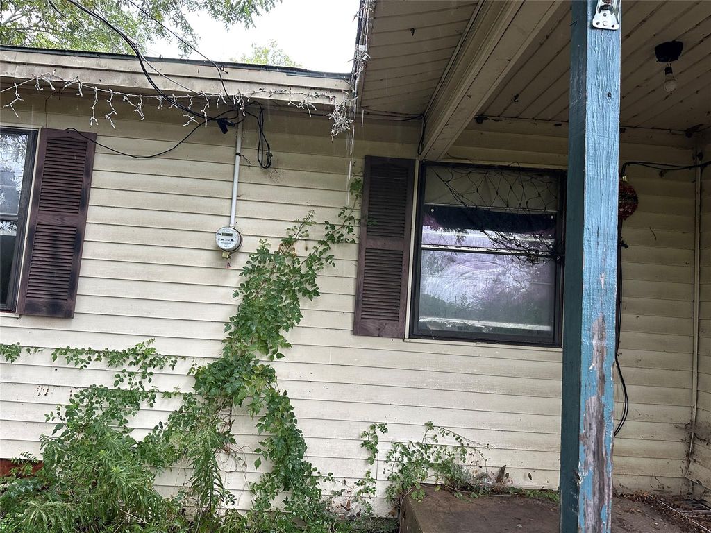 View of side of property