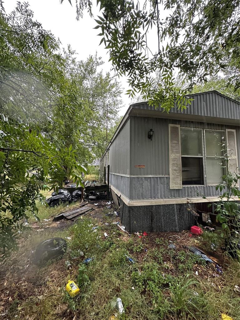 View of property exterior