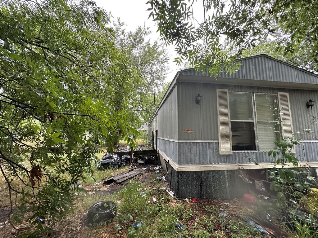 View of side of home