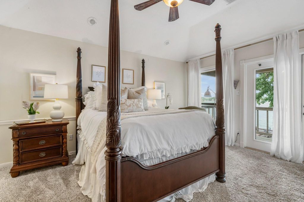 PRIMARY SUITE HAS A PRIVATE BALCONY! 