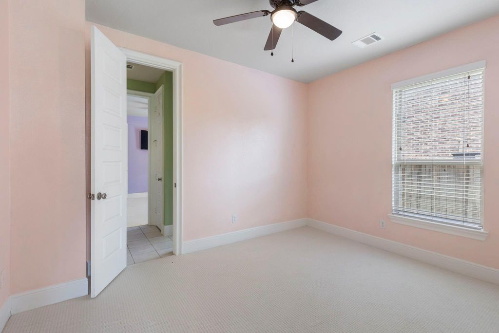 Secondary bedroom