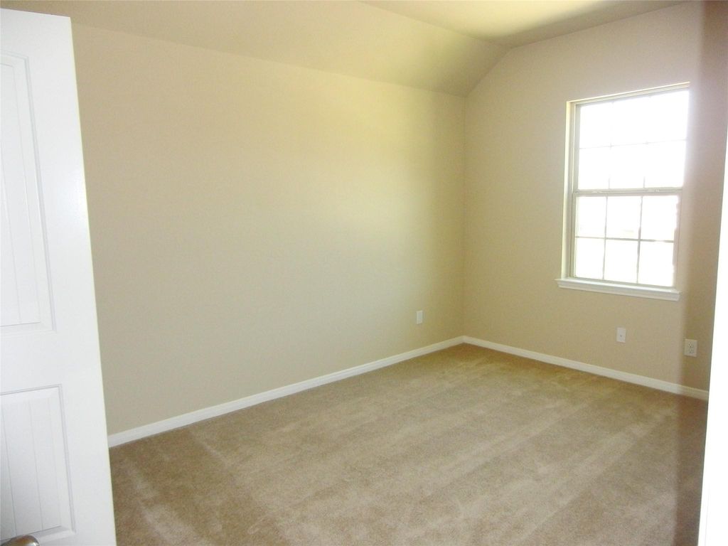 Secondary bedroom