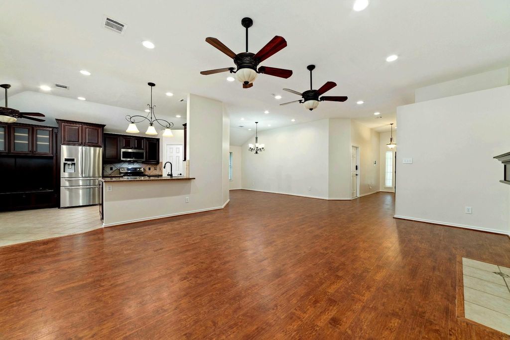 Perfect for gatherings and holiday celebrations, this kitchen invites you to become the host of the night. Seamlessly connected to the breakfast area, bar, family room, and dining room, it offers an ideal flow for effortless entertaining and memorable moments.
