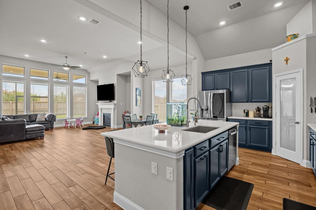 Stylish, upgraded light fixtures
