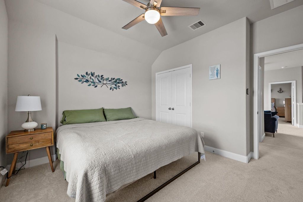 Bright and cozy upstairs bedroom
