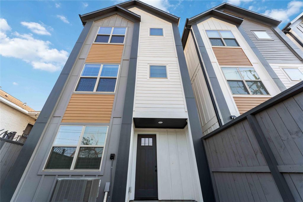 Front view of model unit. 2524 unit. All available homes have front green space