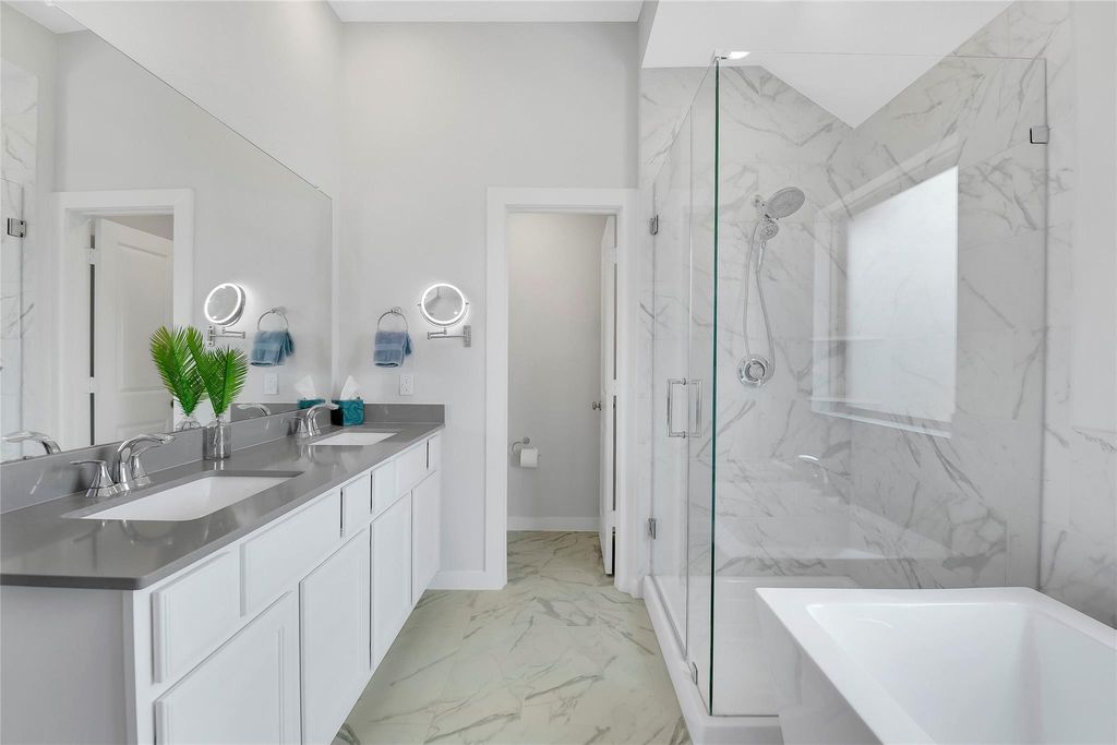Primary Bedroom Ensuite Bath