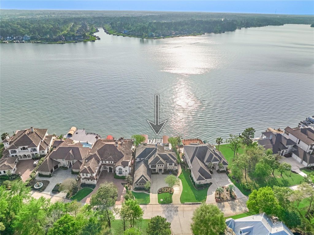 Enjoy life like you are on vacation! Take your pick of three 18-hole championship golf courses, country club dining, 2 pools, yacht club, fitness center, spa, tennis & pickleball courts, dog park and more! 